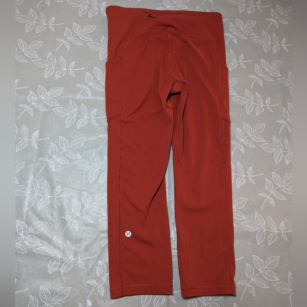 Lululemon yoga pants